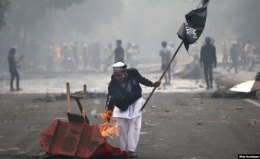 Gjashtë persona të vdekur si pasojë e protestave në Indonezi