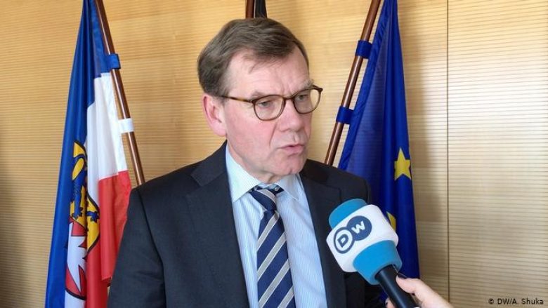 Deputeti gjerman nga partia e Merkelit: Dialogu Kosovë-Serbi, mos të ngec në grindje për territor
