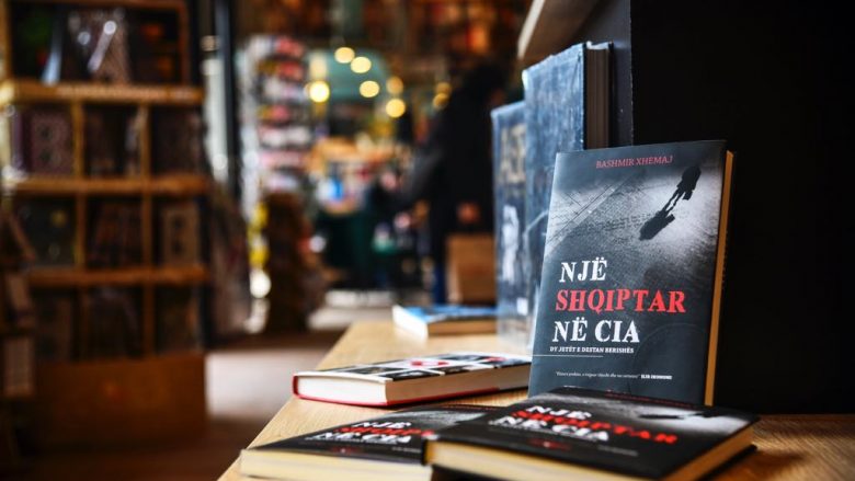 Libri “Një shqiptar në CIA”, më i lexuari në muajin prill
