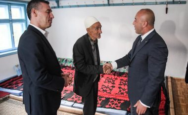 Kadri Veselit i vdes axha, Haradinaj shkon për ngushëllime