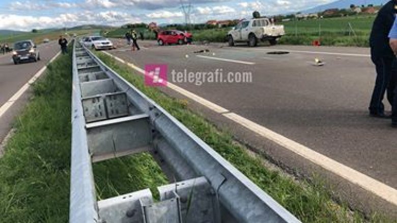 Aksident në Autostradën “Arbën Xhaferi”, lëndohen katër persona (Video)