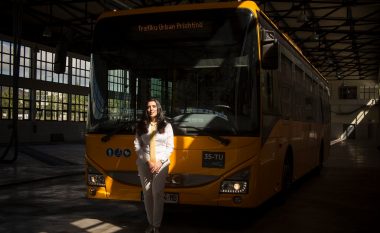 Laura Mirena, shoferja e parë e Trafikut Urban në Prishtinë