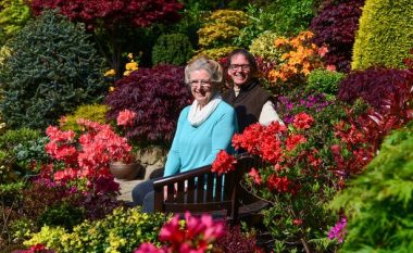 Aty u punua dy orë në ditë, për 37 vjet – kështu duket kopshti që fitoi çmimin si më i miri në Britani (Foto)