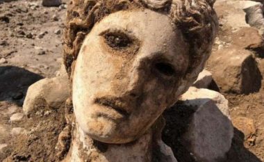Në Romë gjendet koka e statujës së Dionisit