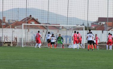 Ndeshje të zjarrta në Ipko Superligë, skuadrat që rrezikojnë të mbetën në barazh përballen mes vete