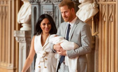 Princ Harry, Meghan Markle dhe foshnja e tyre Archie: Brenda jetës së tyre të re tre anëtarëshe