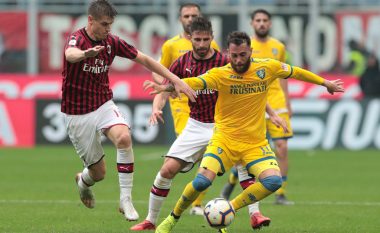 Milani mposht Frosinonen, mban gjallë shpresat për Ligën e Kampionëve
