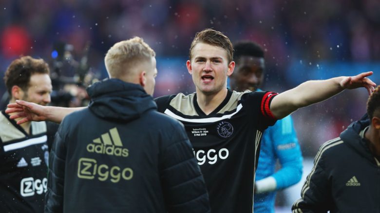 De Ligt refuzon ofertën e Unitedit