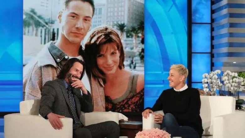 Keanu Reeves e pranon se ishte i dashuruar në Sandra Bullockun