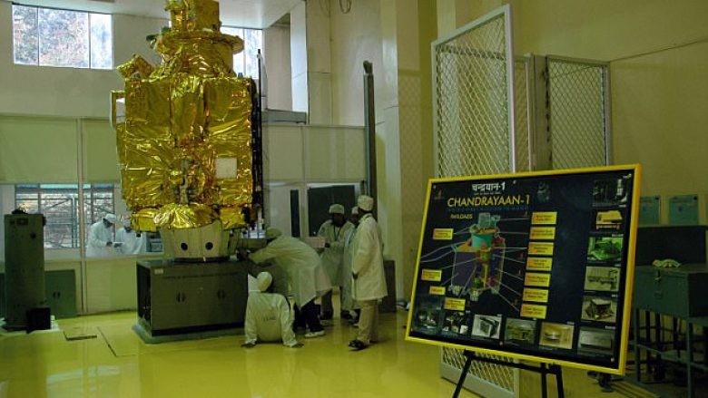 India planifikon ta ndalojë një sondë në Hënë gjatë muajit shtator (Foto)