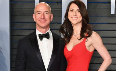 Pas ndarjes nga bashkëshortja, Jeff Bezos i lumtur në lidhjen e re