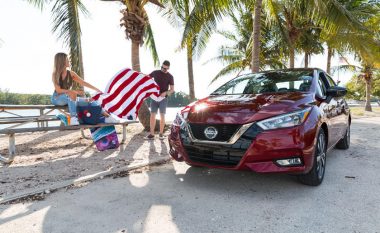 Nissan në përpjekje ta shpëtojë makinën sedan (Foto)