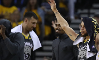 Golden State edhe një fitore kundër Portlandit në finalen e Perëndimit