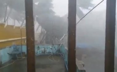 Cikloni “Fani”, stuhia e fuqishme godet bregun lindor të Indisë – mbi një milion njerëz të evakuuar (Video)
