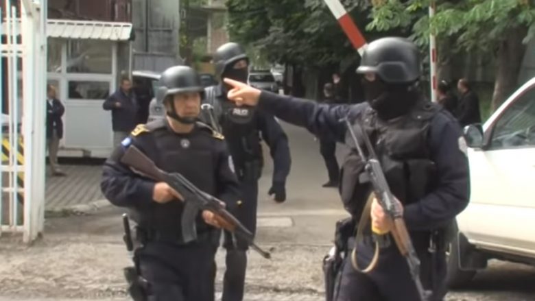 Aksioni i Policisë së Kosovës në veri – zbarkimi i policëve dhe pamje nga arrestimet (Video)