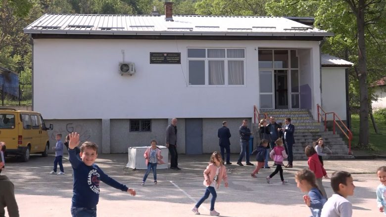 Shkolla e Shishovës, prindërit kërkojnë zgjidhje (Video)