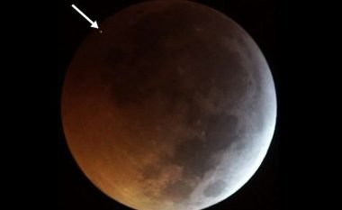 Shpejtësia enorme e meteorit që e goditi Hënën gjatë eklipsit (Video)