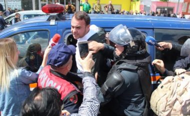 Banorët e Unazës së Re përleshen me policinë, shoqërohet ish-deputeti i PD