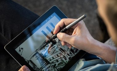 Wacom apo iPad Pro, cili tablet është më i mirë (Video)