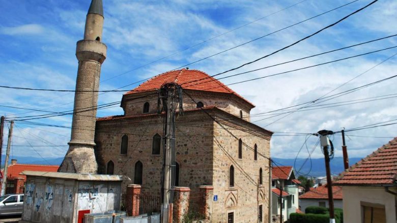 Xhamia Orta në Strumicë do të riparohet me metoda nga Dubai dhe Stambolli