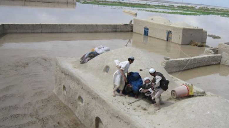 Të paktën 24 persona të vdekur nga vërshimet në Afganistan