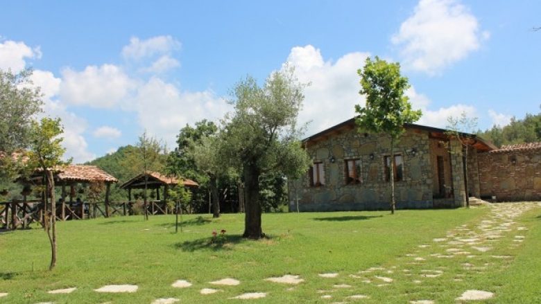 Media franceze: Shqipëria e thesareve arkeologjike, biodiversitetit dhe gastronomisë