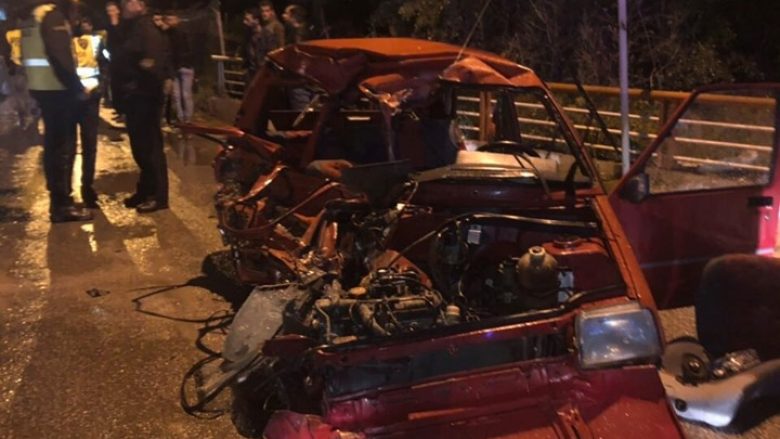Video e tmerrshme nga aksidenti ku humbën jetën pesë persona në Shkup (Video)