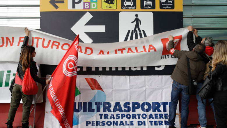 Greva e personelit ajror anulon qindra fluturime në Itali
