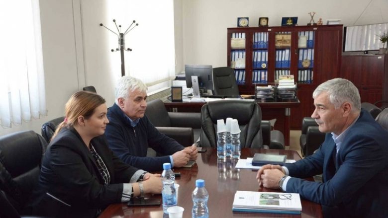 Ministrja Ziviq vizitoi stafin e Agjencisë Pyjore të Kosovës