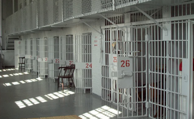 Të burgosurit politik: Mbi 15 euro kompensim për një ditë qëndrimi në burg