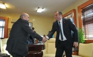 Ahmeti takohet me Mustafën, flasin për dakordim për rrëzimin e Qeverisë Haradinaj