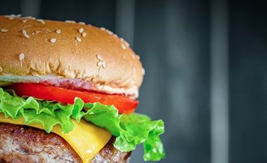 Hamburgerët me djathë janë të mirë për shëndetin tuaj