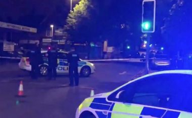 Besimtari u godit nga vetura, sapo doli nga një xhami në Angli – ai po lufton për jetën e tij, publikohen pamjet e incidentit (Video)