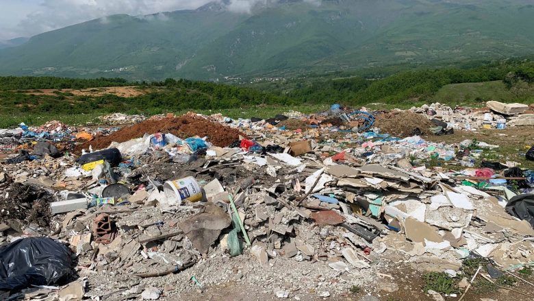 Tetova mbetet qyteti me numër rekord të deponive të egra