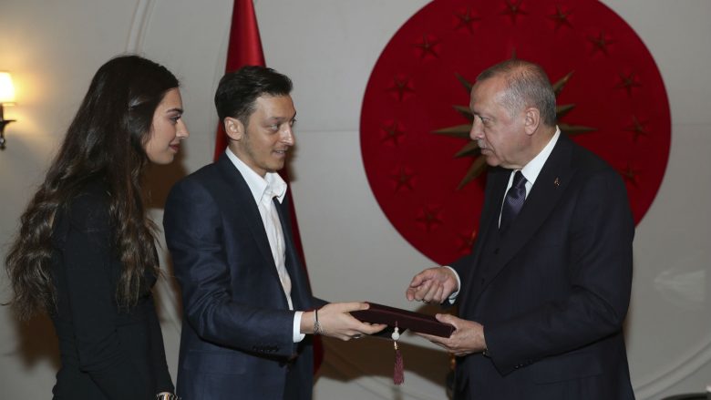Erdogan dëshmitar i martesës së Mesut Ozilit