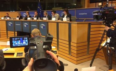 Eurodeputetët përshëndesin rekomandimin e KE-së për Maqedoninë e Veriut