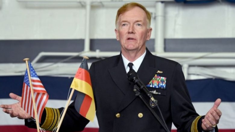 Admirali amerikan James Foggo sot qëndron në Kosovë