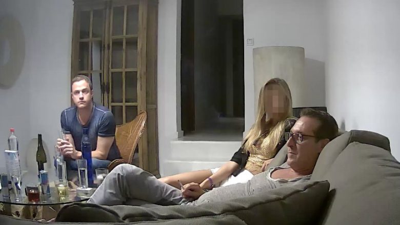 Pas pazarit, seks i egër dhe kokainë – detaje të reja nga videoja që mori në qafë zv.kancelarin austriak (Video)