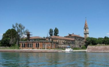 Llogaritet si “Ferri në Tokë”: Historia për ishullin e vogël në lagunën veneciane që konsiderohet si vendi më i përhumbur në botë