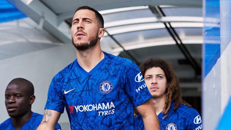 Chelsea prezanton fanellat e sezonit të ardhshëm, Hazard pjesë e prezantimit