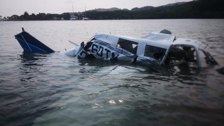 Pesë turistë të vdekur pasi avioni i tyre privat rrëzohet në Honduras