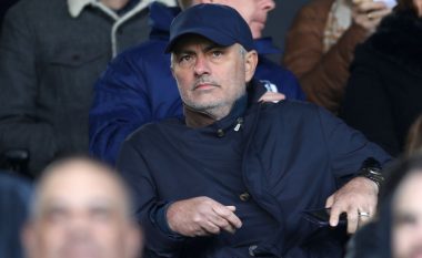 Mourinho: Tifozët e Unitedit tani e kuptojnë kur thosha se na duhet vetëm vendi i dytë