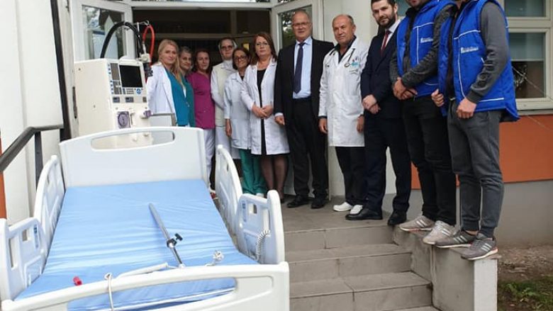 Ramiz Kelmendi dhuron aparatin e Hemodializës në Spitalin Rajonal të Pejës