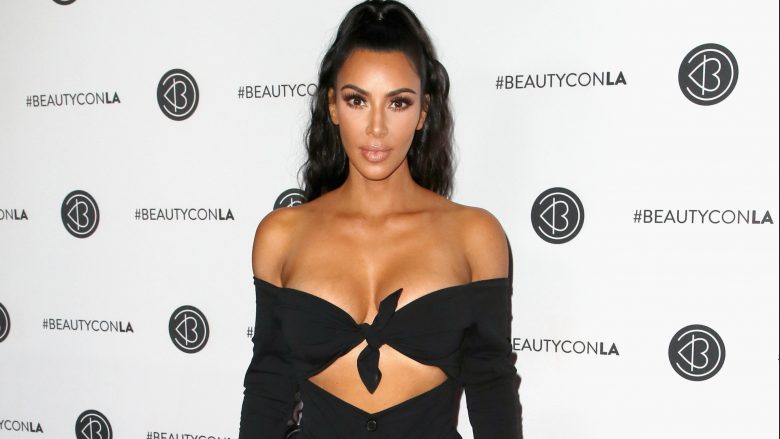 Kim Kardashian fiton deri në 500 mijë euro për një postim në Instagram!