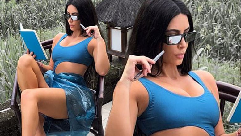 Kim Kardashian me veshje provokuese teksa mëson për provimin e radhës