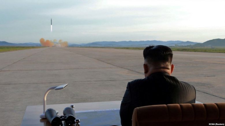 Koreja e Veriut lanson edhe një raketë në kohën e tensioneve me SHBA-në