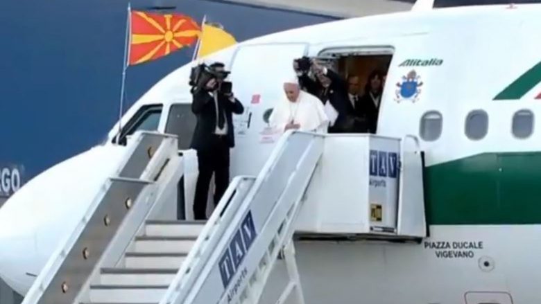 Papa u largua, mesazhi mbeti: Paqe, bashkëjetesë dhe dashuri