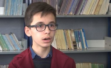 Erblin Avdiu, gjeniu 15 vjeçar i matematikës (Video)