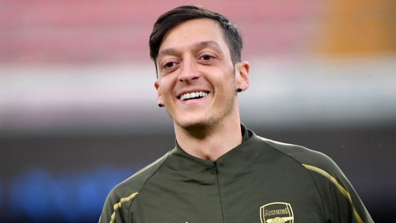 Përkundër interesimit të Interit, Ozil e do qëndrimin te Arsenali