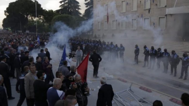 OSBE për protestën në Shqipëri: Të mos përsëriten aktet e 11 majit